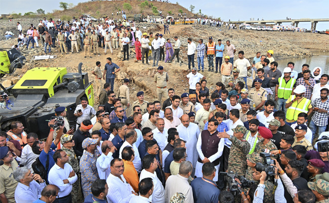 MP cruise boat tragedy: Search ops expanded to trace four missing passengers